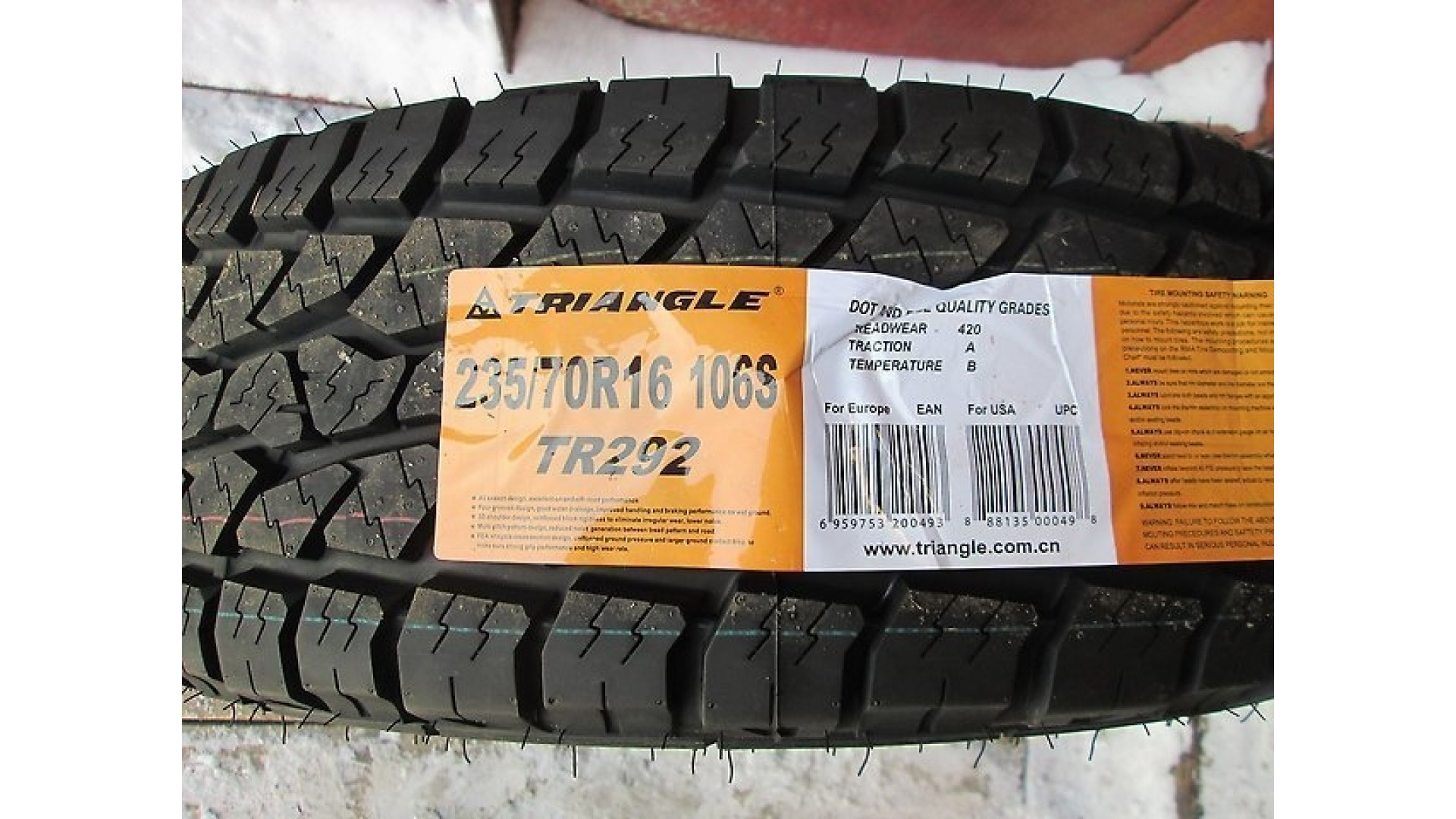 Triangle 235/70/16 S 106 TR292